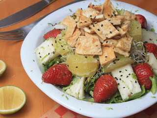 salad with chicken