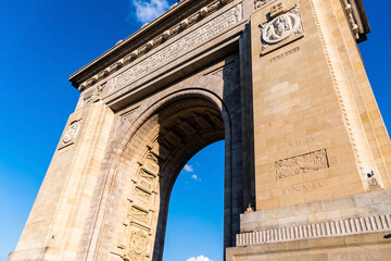 Arch of Triumph (Arcul de Triumf), Bucharest, Romania. - obrazy, fototapety, plakaty