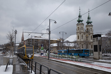 Fototapeta na wymiar capital city streets budapest after a night falling a lot of snow