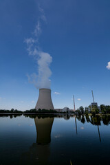 Obraz na płótnie Canvas Atomkraftwerk Isar 2 Idylle