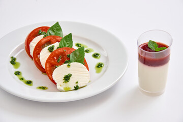 salad with tomato and mozzarella