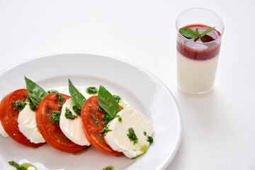 bruschetta with tomato and basil