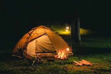 Photo sur Plexiglas Camping キャンプ場の夜