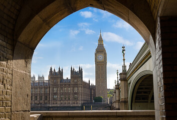 Fototapeta na wymiar Big Ben, the clock tower on the background of the blue sky
