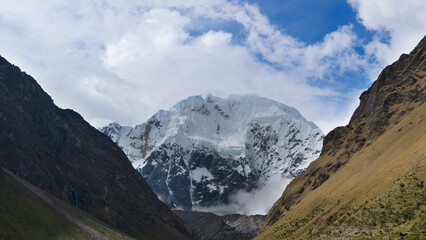 Fototapeta premium Salkantay peak, peruvian salkantay hiking