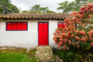 Fototapeta na wymiar traditional colombian house, colorful house, caribbean houses