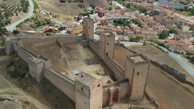 Round flight around the impressive islamic fortress of Molina de Aragon, Guadalajara, Spain.