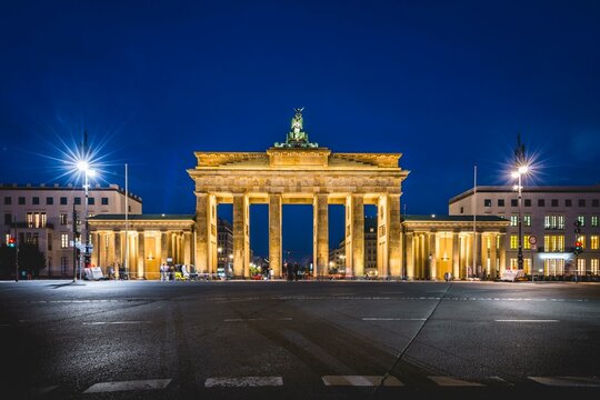 Brandenburg Gate at night, illuminated, Berlin-Mitte, Berlin, Germany, Europe