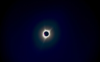 Obraz premium Total solar eclipse. The moment before the totality.