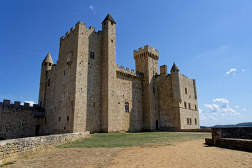 Fototapeta na wymiar Château de Beynac dans la Dordogne
