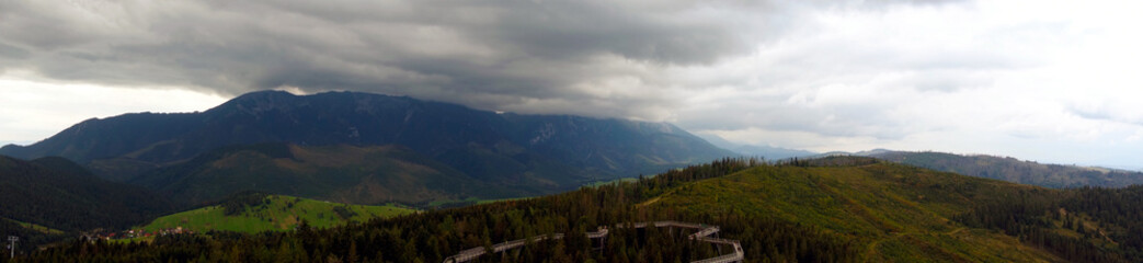 Obraz premium A view of the surrounding nature from the lookout point on the Bachledova valley