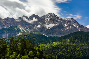 Naklejka premium Zugspitze from Lake Eibsee in Germany in the background