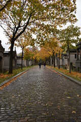 Cimetière automnal