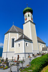 Fototapeta na wymiar Pfarrkirche Bartholomäberg in der Gemeinde Bartholomäberg in Vorarlberg (Österreich)