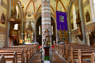 Obraz premium Innenansicht Pfarrkirche Silbertal im Bezirk Bludenz in Vorarlberg (Österreich)