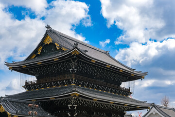 Fototapeta premium 京都市下京区 東本願寺 御影堂門