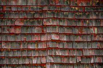red shingles wall