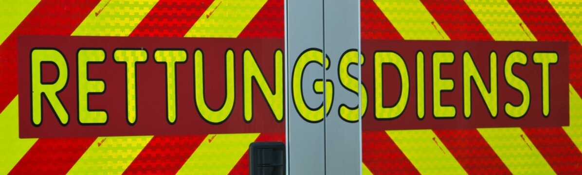 Rettungsdienst von hinten