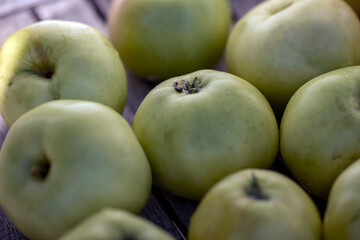 green apples