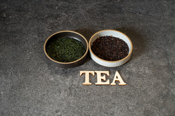 緑茶と紅茶の茶葉