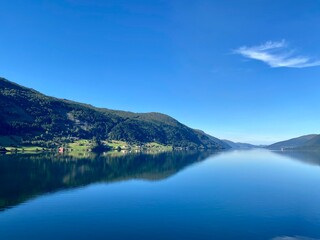 Fototapeta na wymiar Malerischer Nordfjord, Norwegen