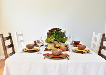 Fall autumn harvest dining table decor for Thanksgiving holiday family dinners, rustic, simplicity table centerpiece background decorations