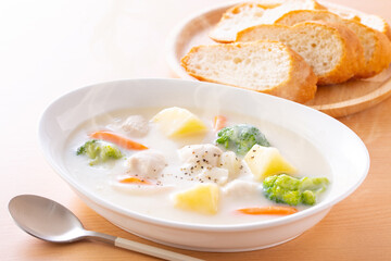 美味しそうなチキンクリームシチュー