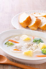 美味しそうなチキンクリームシチュー