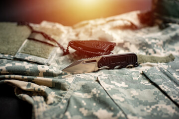 Fixed blade pocket knife
