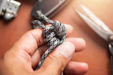 Making product from paracord rope