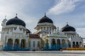 Obraz premium Baiturrahman grand mosque tower located in Banda Aceh, Indoenesia