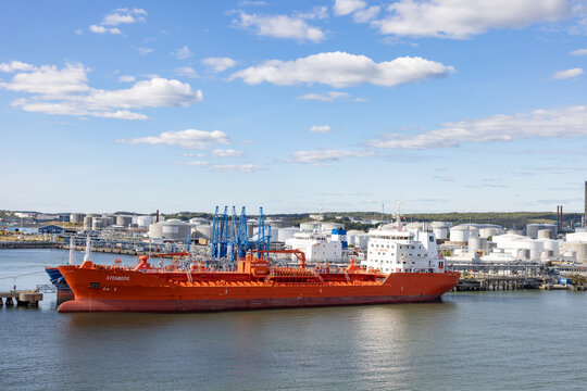 Oil/Chemical Tanker STENBERG is currently located at  Gothenburg oil terminal,Sweden,Scandinavia,Europe