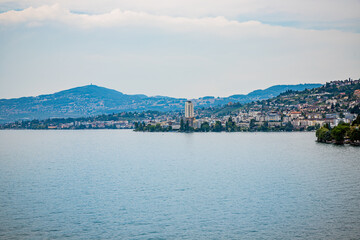 Vue sur Montreux depuis le Château de Chillon au bord du Lac Léman en Suisse