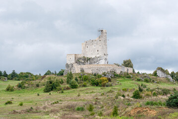 Fototapeta na wymiar The ruins of the Mirow Castle in Poland