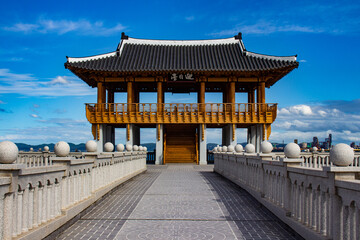 Obraz premium pavilion at the sea