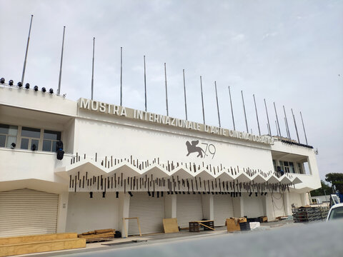 b&acirc;timent Mostra de Venise