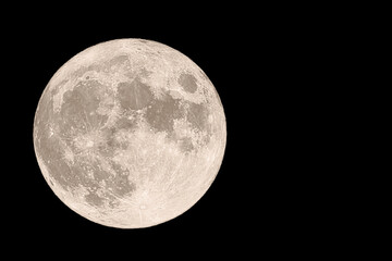 十五夜の満月 / Full Moon
十五夜にオールドレンズで撮影した満月です。
PENTACON500mm ISO50 F16 1/30 