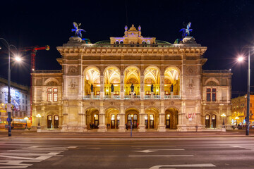 vienna, austria - oct 17, 2019: facade of famous opera house at night. popular travel destination - obrazy, fototapety, plakaty