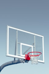 basketball hoop against sky © Jacob