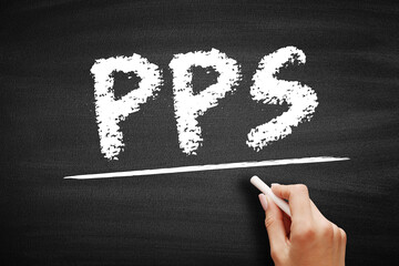 PPS Pay Per Sale - online advertisement pricing system where the website owner is paid on the basis of the number of sales that are directly generated by an advertisement, acronym text on blackboard - obrazy, fototapety, plakaty