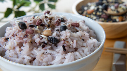 雑穀米(十五穀米)・日本の食卓