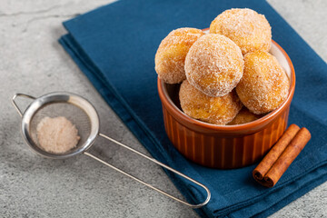 Bowl with rain cookies. In Brazil known as 