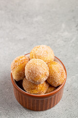 Bowl with rain cookies. In Brazil known as 