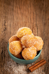 Bowl with rain cookies. In Brazil known as 