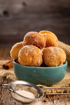 Bowl with rain cookies. In Brazil known as "bolinho de chuva".