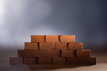 Obraz premium Pyramid built in half