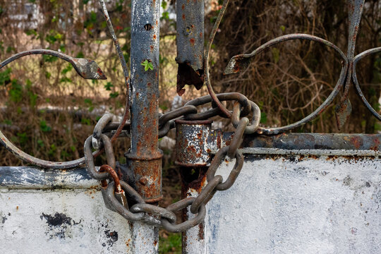 lock and chain