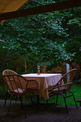 夕暮れのオープンテラス