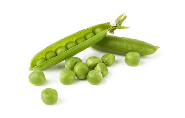 Green peas isolated