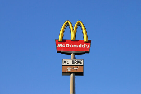 Mccafe Bilder – Durchsuchen 930 Archivfotos, Vektorgrafiken und Videos ...